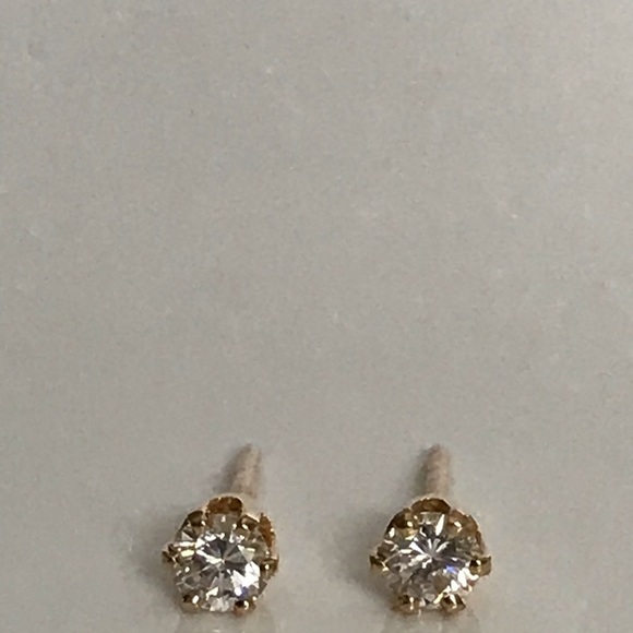 14k NATURAL NEAR PERFECT DIAMOND STUD EARRINGS - Picture 6 of 8